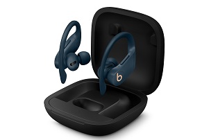 אפל מכריזה על האוזניות נטולות החוטים Powerbeats Pro 